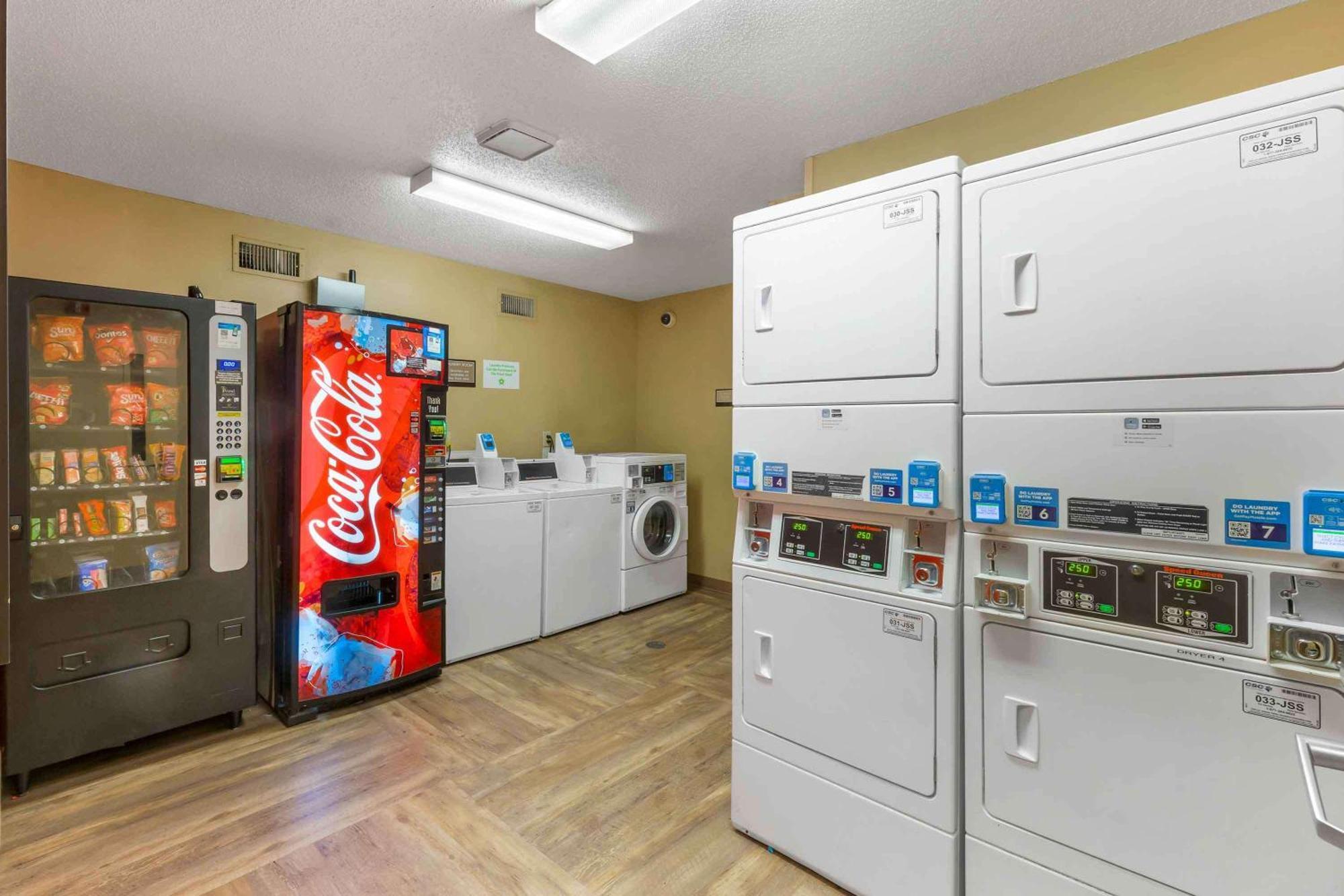 Extended Stay America Suites - Raleigh - Cary - Harrison Ave Exteriér fotografie