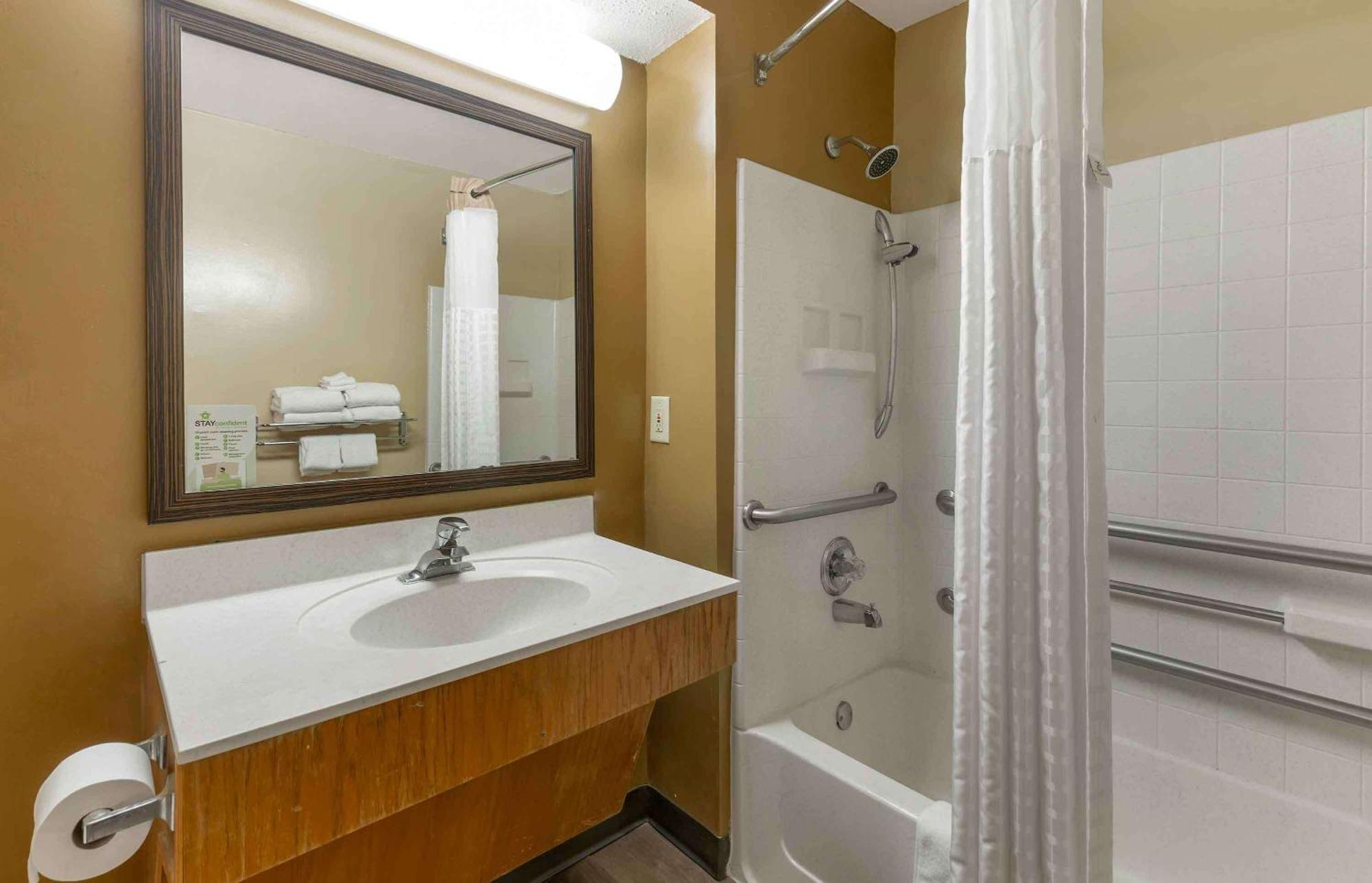 Extended Stay America Suites - Raleigh - Cary - Harrison Ave Exteriér fotografie
