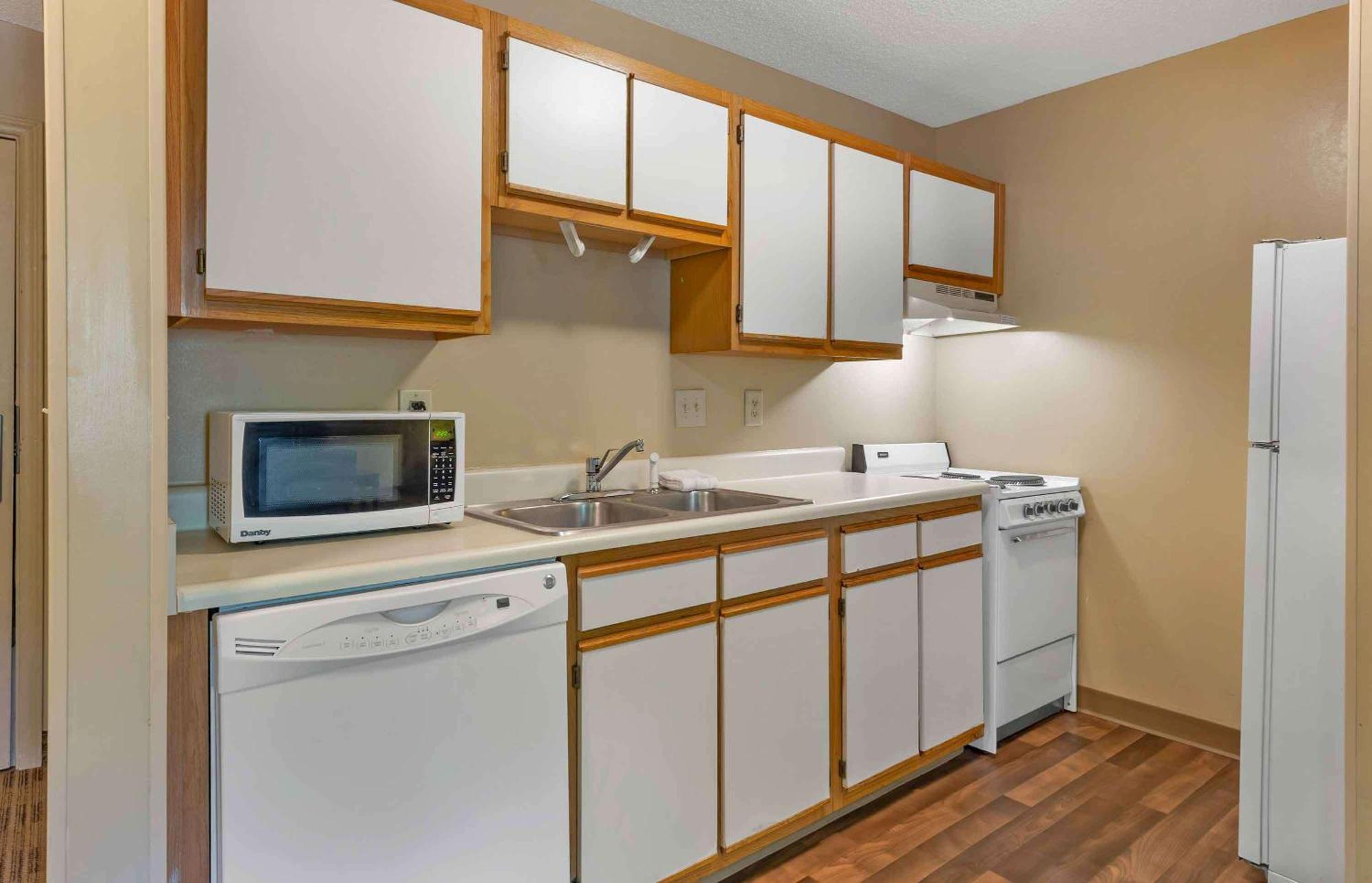 Extended Stay America Suites - Raleigh - Cary - Harrison Ave Exteriér fotografie