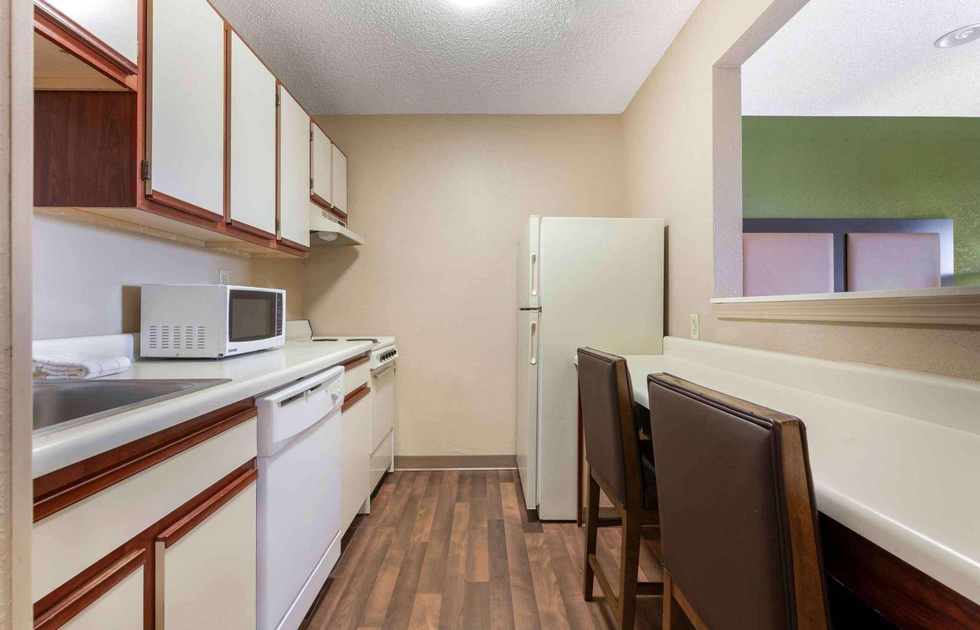 Extended Stay America Suites - Raleigh - Cary - Harrison Ave Exteriér fotografie