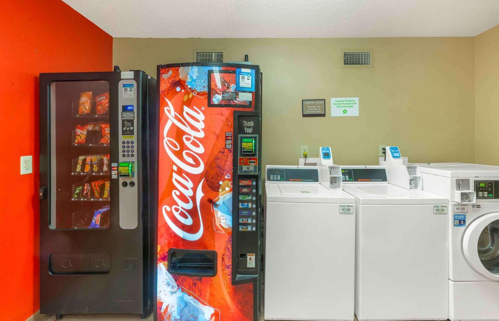 Extended Stay America Suites - Raleigh - Cary - Harrison Ave Exteriér fotografie